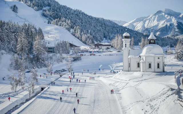 The Seefeld Retreat - Central Family Friendly Apartments - Mountain Views