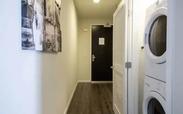 Downtown LA Fully Furnished Apartment