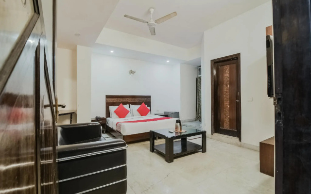 OYO 12090 Hotel Mandakini Palace