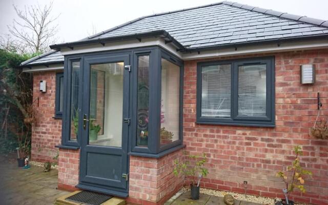 Comfortable double bedroom lovely bungalow