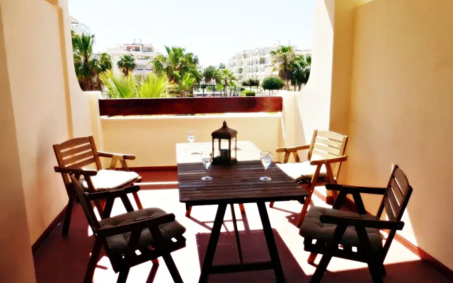 Beautiful 2 Bedroom 2 Bathroom Apartment With Pool