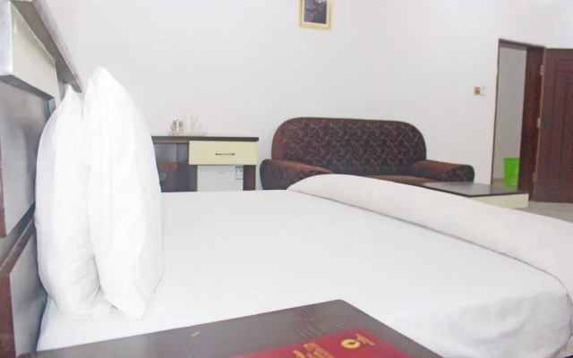 Pacific Paradise Suites