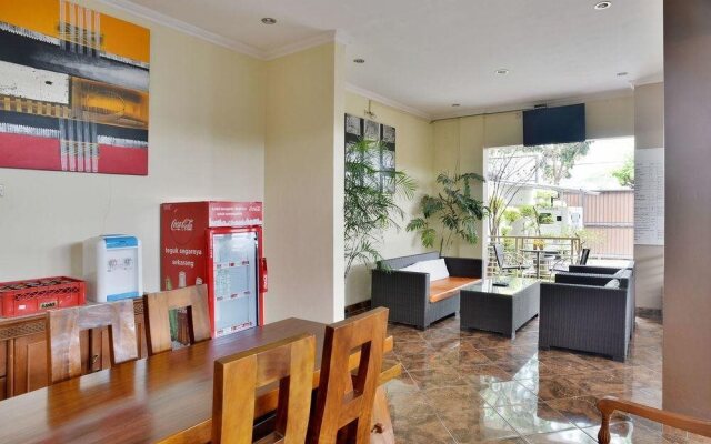 RedDoorz near Terminal Condong Catur 2