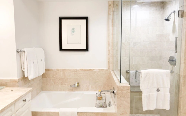 Four Seasons Luxury Private Residences