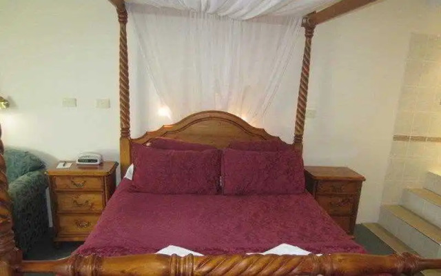 BEST WESTERN The Lakesway Motor Inn