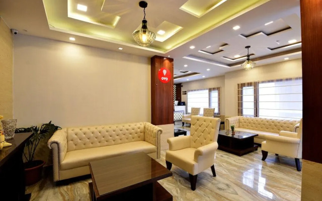 OYO 17099 Ambika Residency