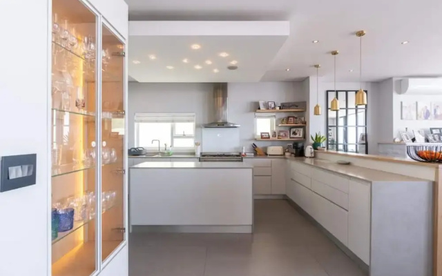 Ocean Views 5 Bedroom Apartments