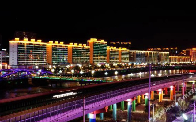 7 Days Premium Hotel (Longnan Changjiang Avenue)