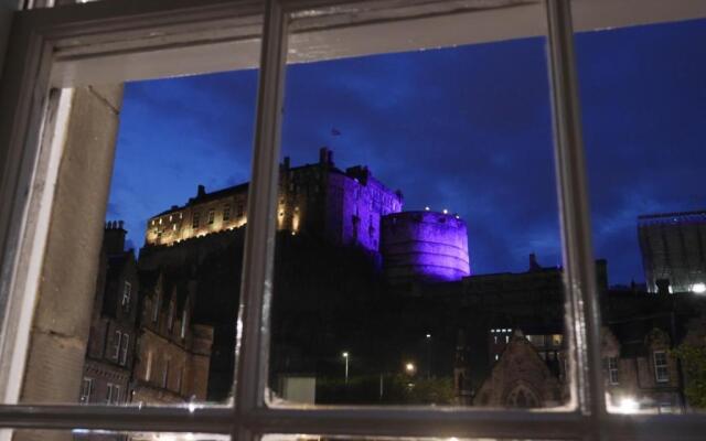 Castle Suite 3 Old Town