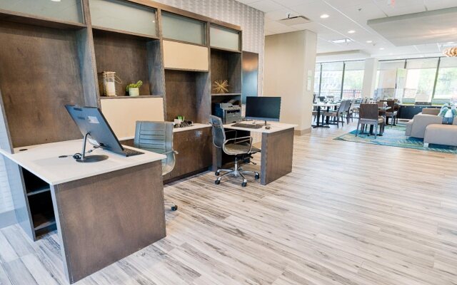 Holiday Inn Knoxville N - Merchant Drive by IHG