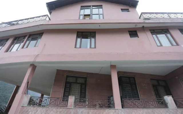 Red Inn by OYO Rooms