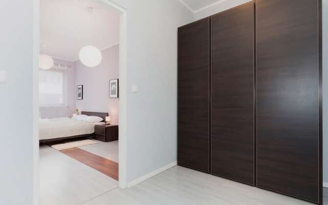 Apartments Chelmonskiego by Renters