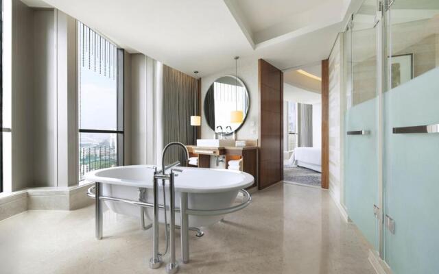 Sheraton Grand Shanghai Pudong Hotel & Residences