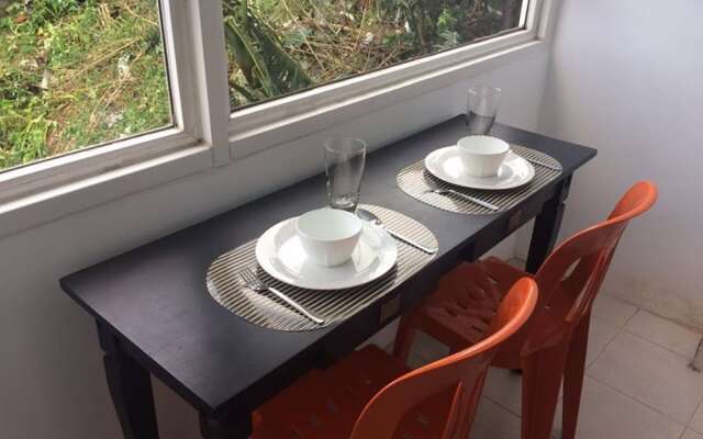 Zone Vill Studio Condo Burnham