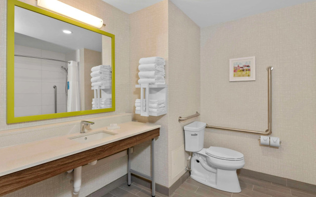 Hampton Inn By Hilton Cornwall