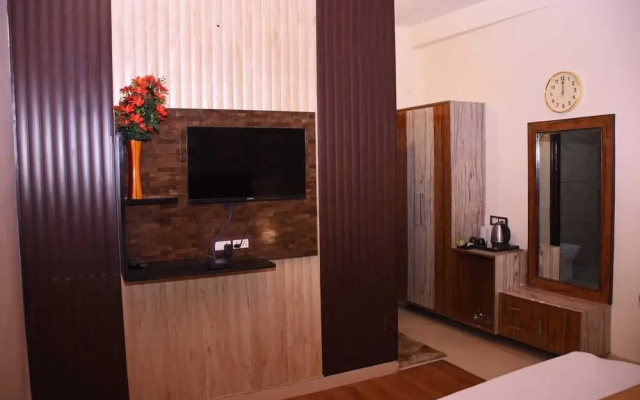 Hotel Rajhans Regency