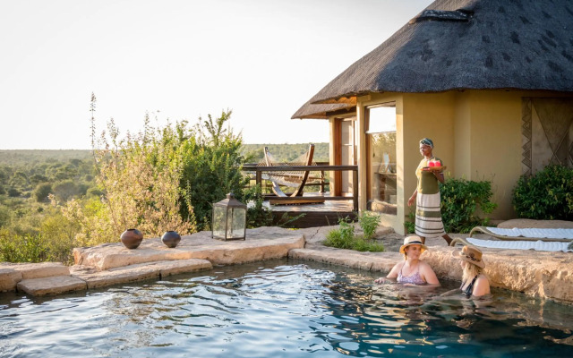 Makumu Private Game Lodge