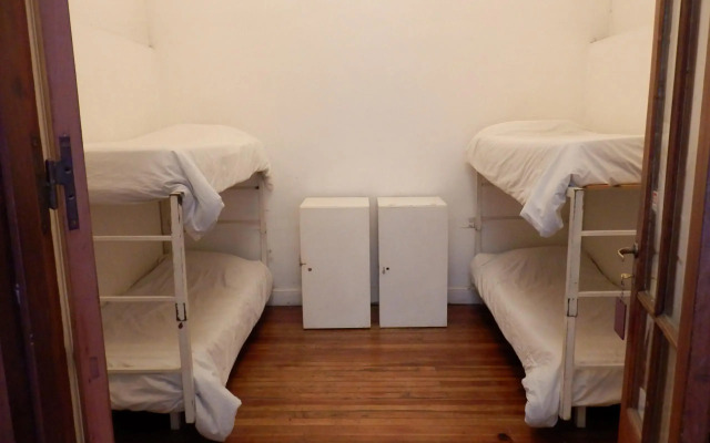 Bill & Bill San Telmo Hostel
