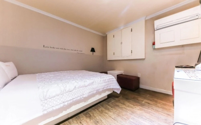 Cheonan Honeymoon Motel