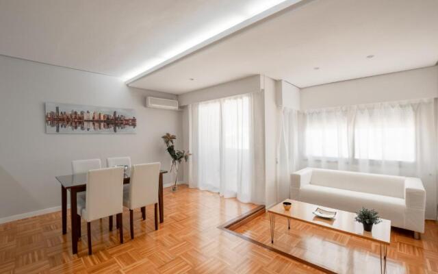 Light and bright apartment in central Valencia