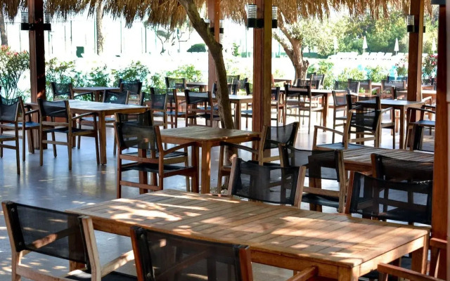 Portemilio Hotel And Resort