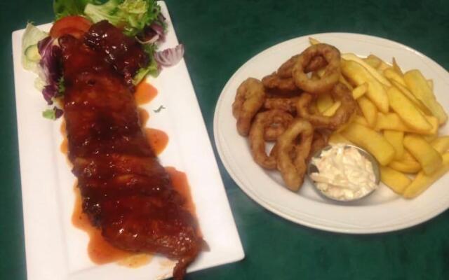 The Hopetoun Arms Hotel