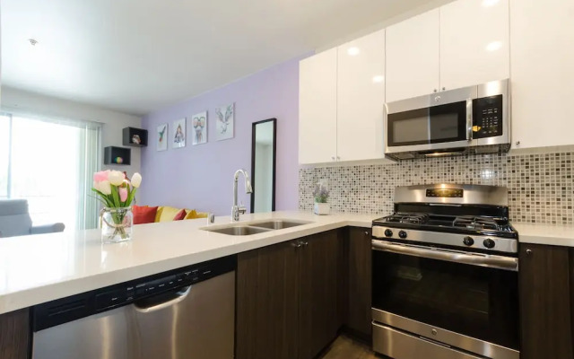 Studio City Universal Apartments