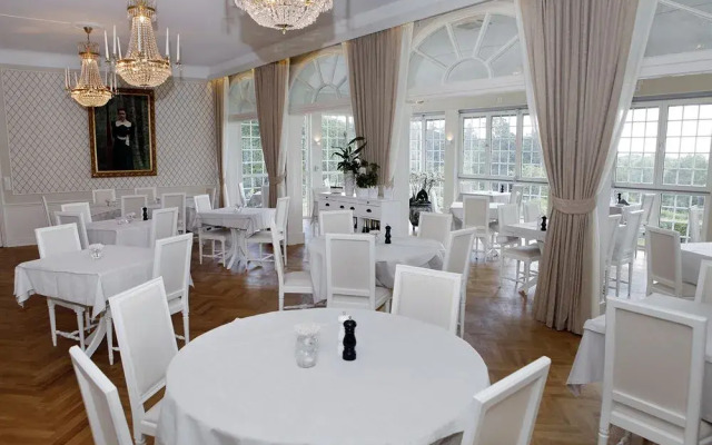 Villa Fridhem Hotell - Mat - Möten