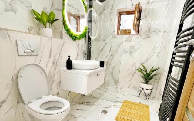 Subcetate Apartment