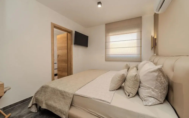 Penthouse Adela