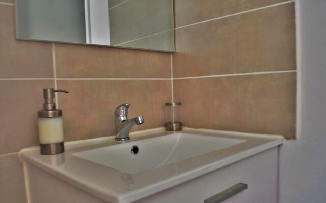 Beautiful New Apartment at Saint-Charles Station