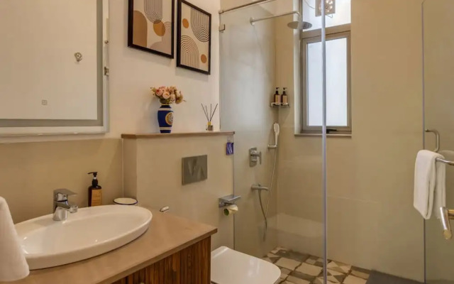 Casa Maxima - 4BR w Private Pool 1km to the Beach