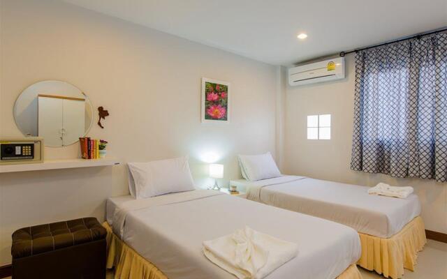 Eing Lay Beach Guesthouse