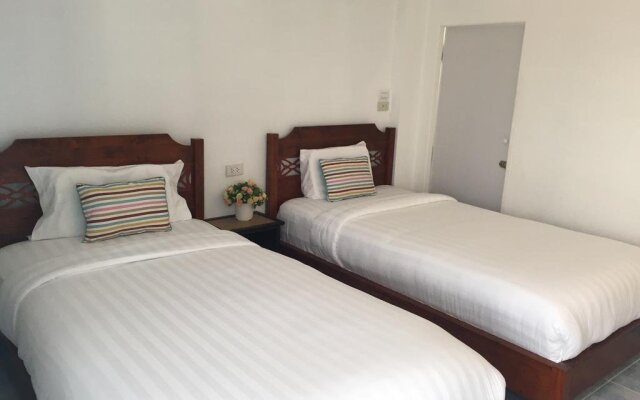 Mango Hotel