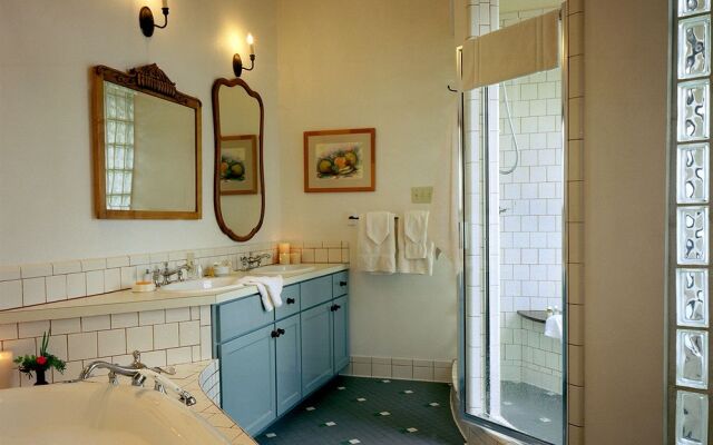 Sage Hill Inn & Spa