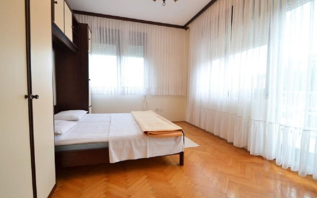 Ruža - Comfortable 2 Bedrooms Apartment - A1