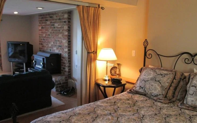 Royal Roads Oceanfront Vacation Rental