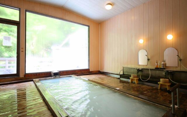 Shirahone Onsen Tsuruya Ryokan