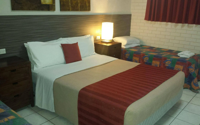 Mid City Motor Inn