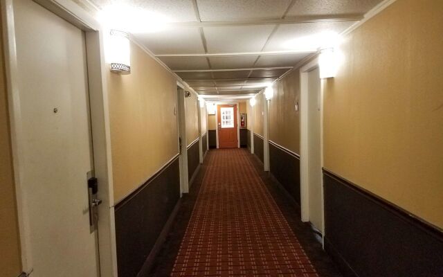 OYO Townhouse Dodge City KS