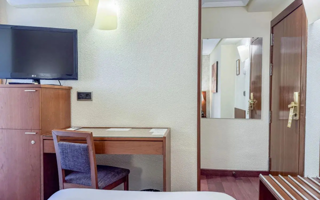 Torreluz Centro Hotel