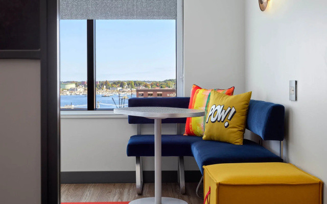 Aloft Portland Downtown Waterfront ME
