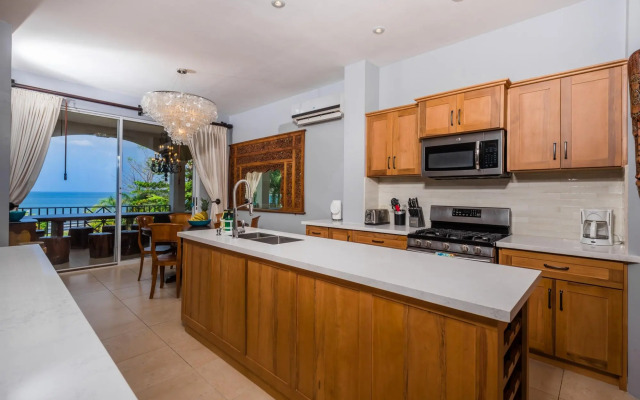 Beachfront Potrero Nice 7-br Villa Chef Included - Casa Royal