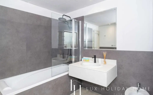 LUX  The Luxurious Central JBR Suite