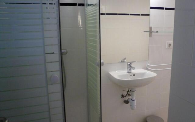 Appartement Le Palais, 1 pièce, 4 personnes - FR-1-418-93