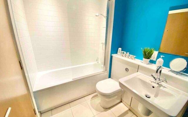 5-bed Townhouse Salford Deep Cleaned