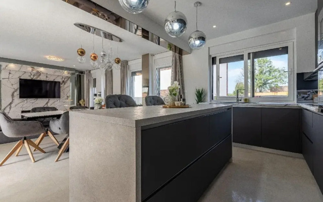 Villa Nina in Croatia Near the Adriatic Coast