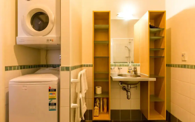 Modern 1 Bedroom Apartment on Princes Wharf