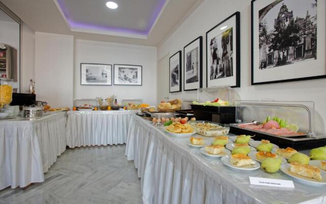 Archipelagos Hotel
