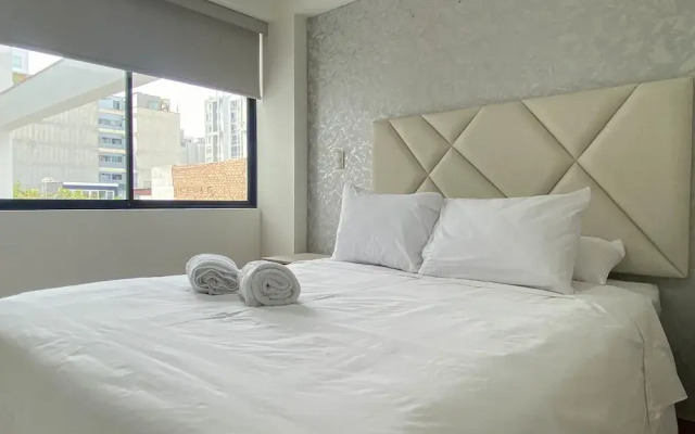 Beautiful 2BR With Balcony in Miraflores
